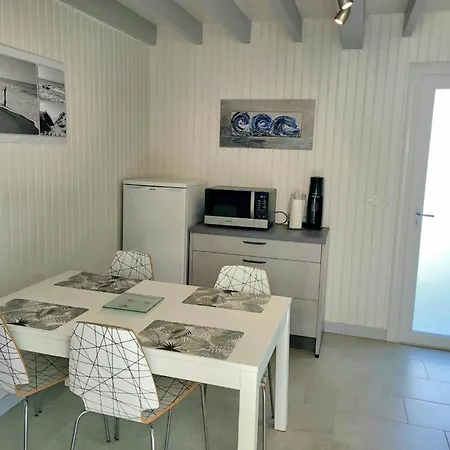 Jolie Maison Cyprange Pirou